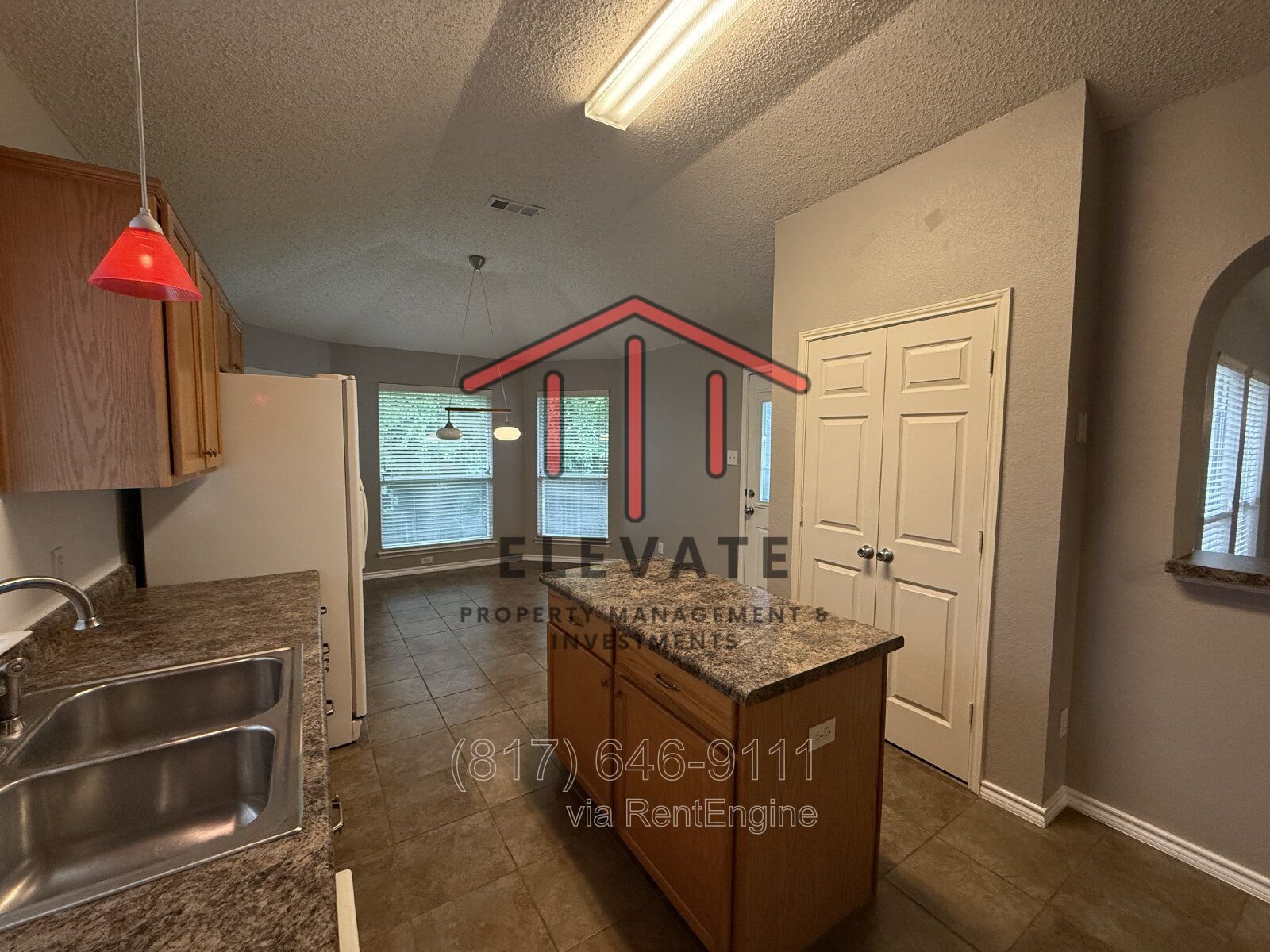 Charming 3 Bedroom Haven with 2 Full Baths in Fort Worth. Spacious 1748 Sq. Ft. Retreat on Comfort Drive! property image