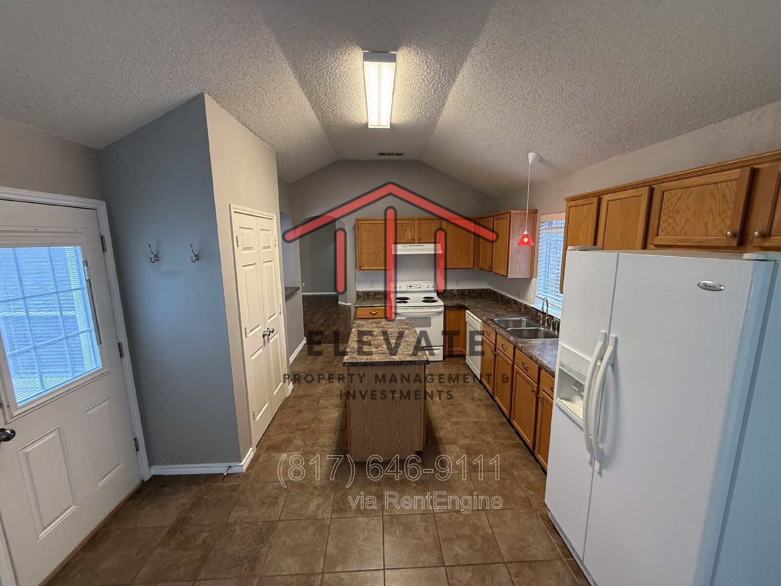 Charming 3 Bedroom Haven with 2 Full Baths in Fort Worth. Spacious 1748 Sq. Ft. Retreat on Comfort Drive! property image