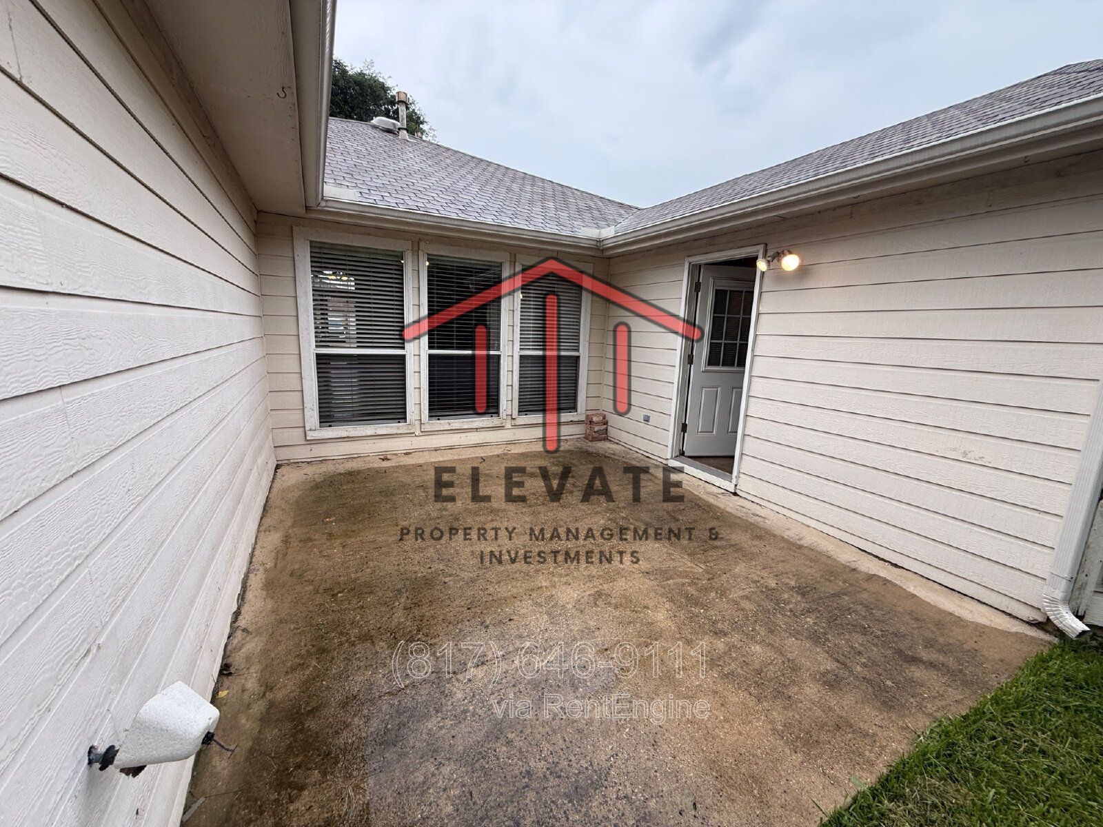 Charming 3 Bedroom Haven with 2 Full Baths in Fort Worth. Spacious 1748 Sq. Ft. Retreat on Comfort Drive! property image