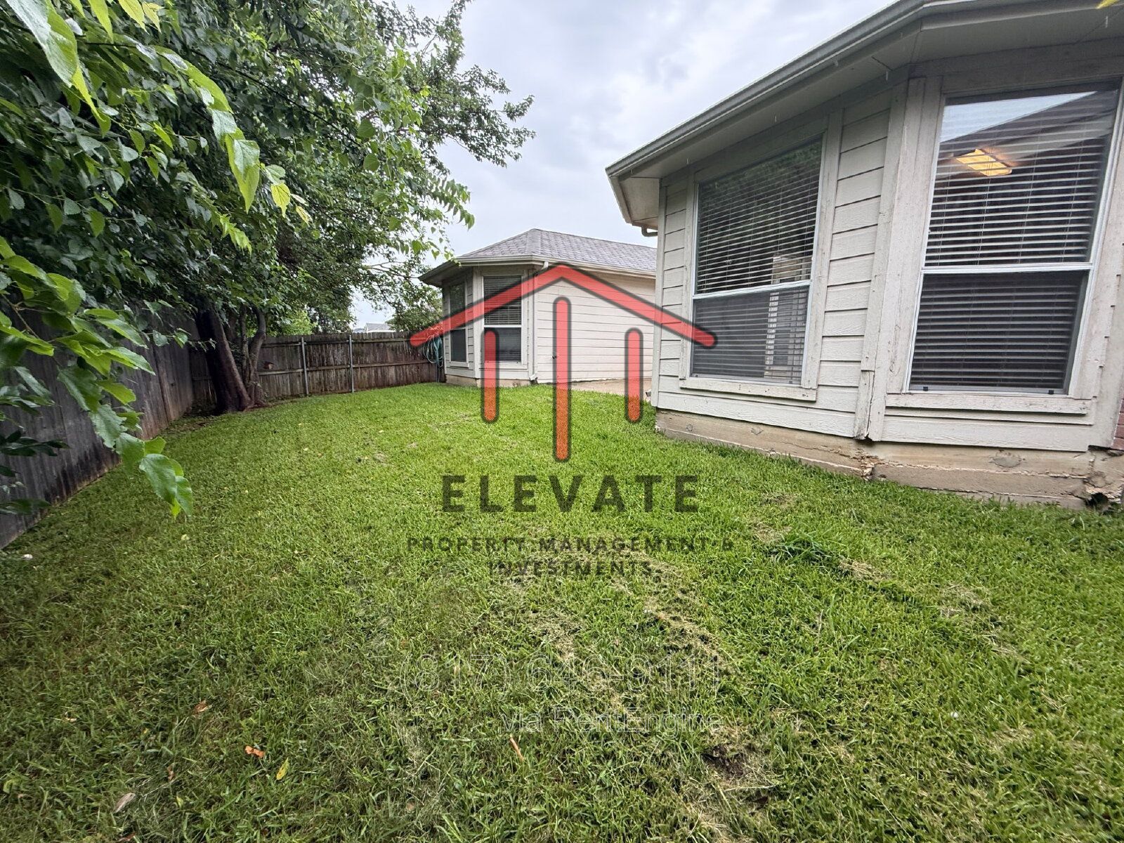 Charming 3 Bedroom Haven with 2 Full Baths in Fort Worth. Spacious 1748 Sq. Ft. Retreat on Comfort Drive! property image